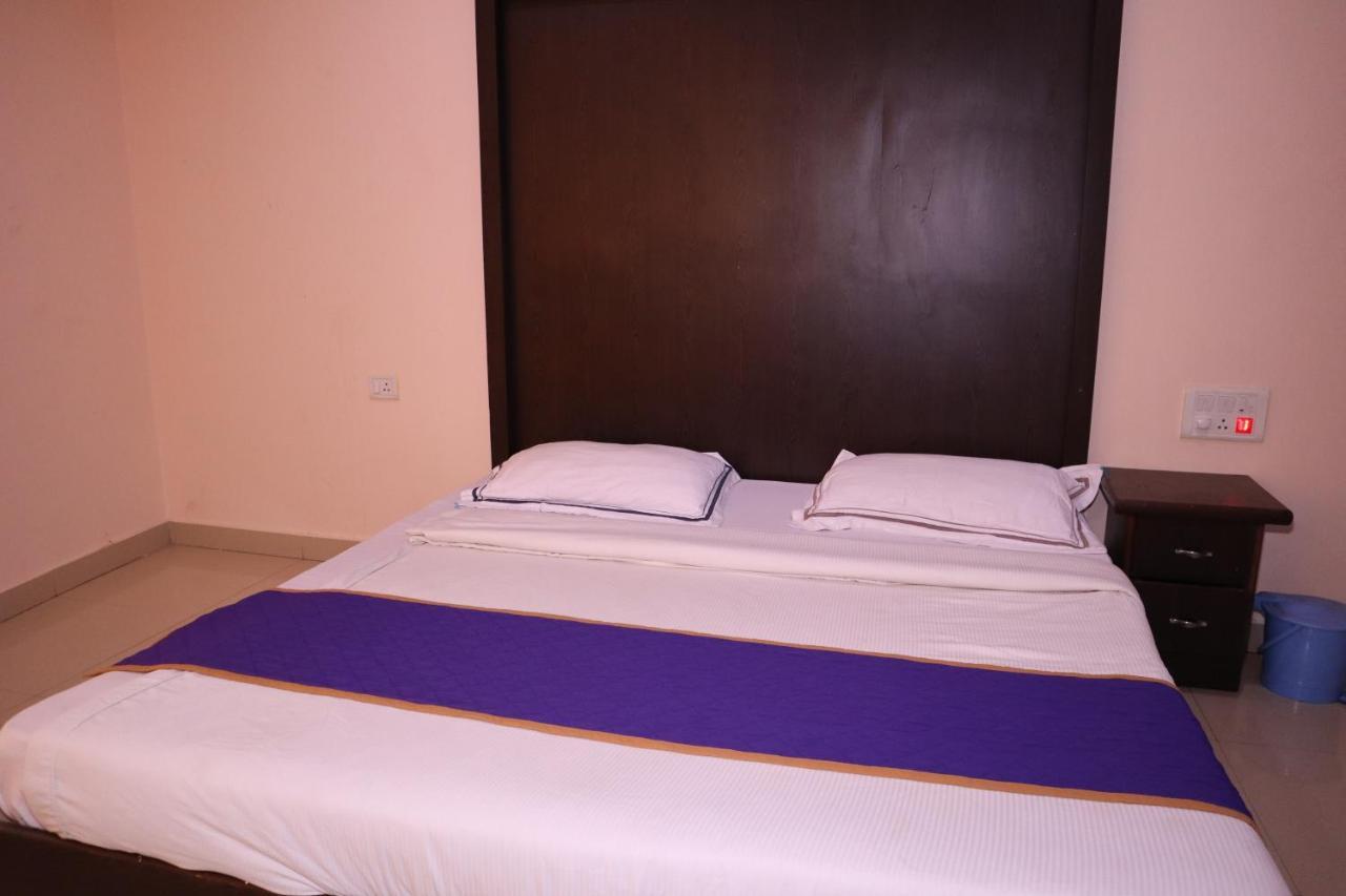 Smilestay Bns Lodge Bangalore Extérieur photo
