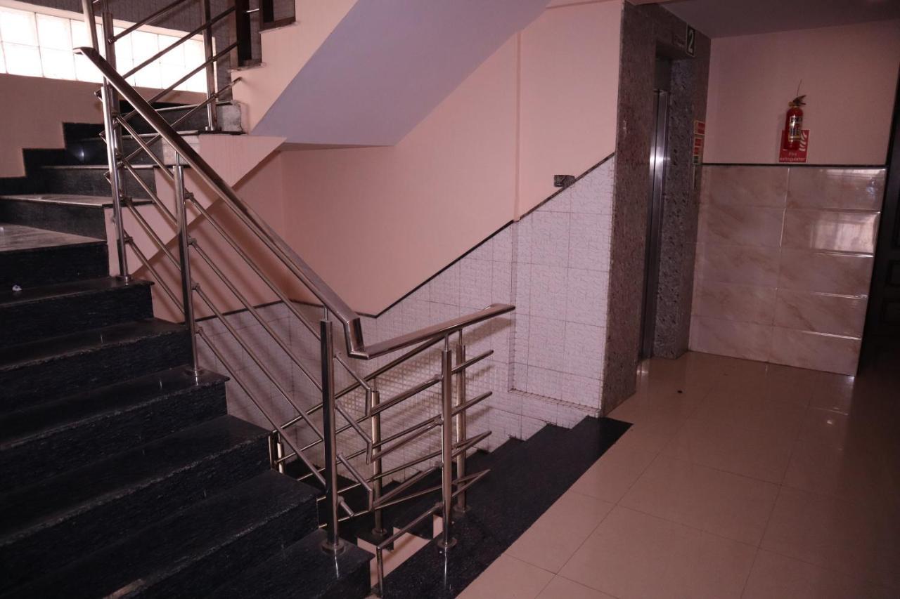 Smilestay Bns Lodge Bangalore Extérieur photo